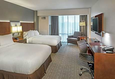 Queen Room with Two Queen Beds - Hearing Access