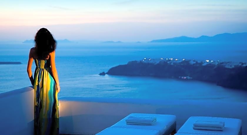 White Santorini Suites & Spa