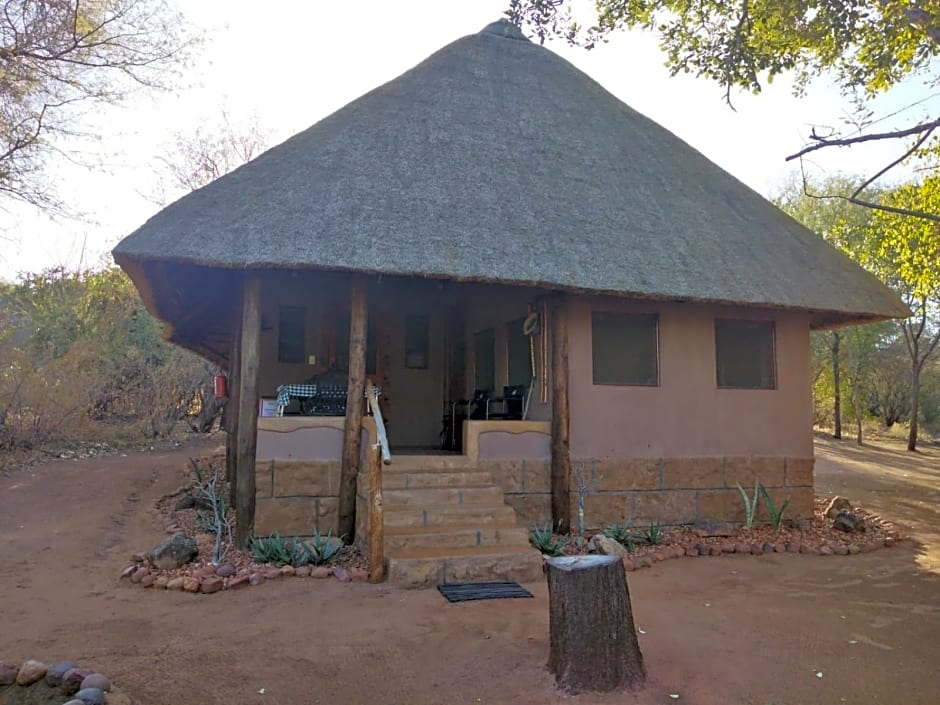 Nthakeni Bush & River Camp