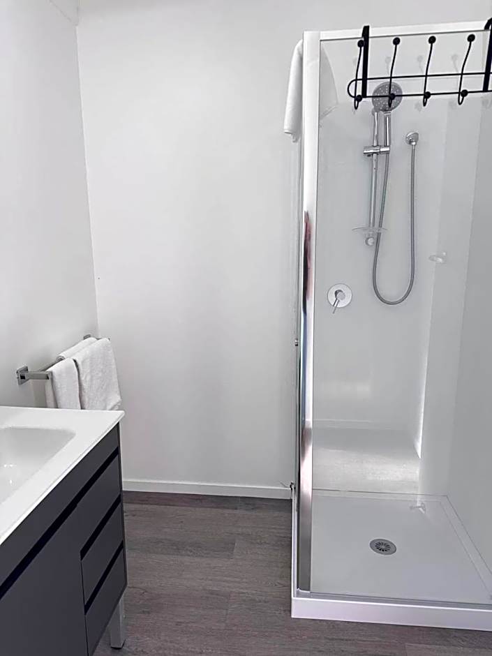 Rainbow Motel & Guest House