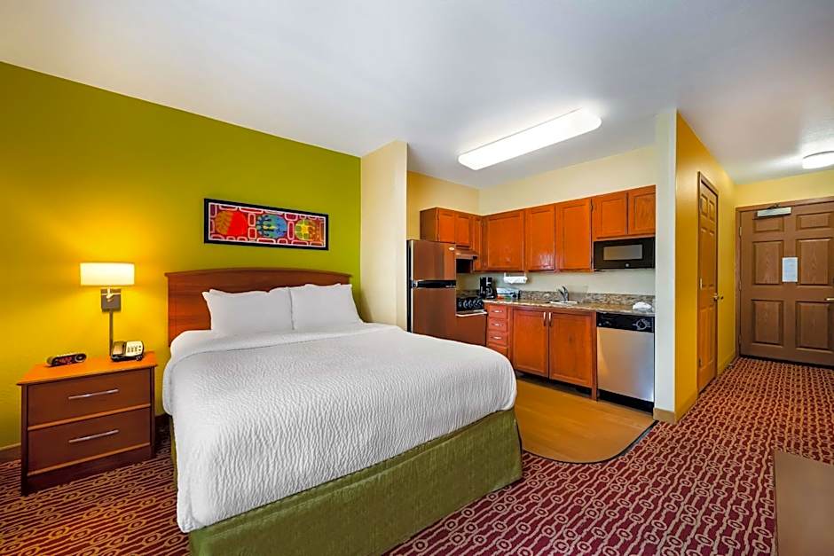 Sonesta Simply Suites Detroit Novi