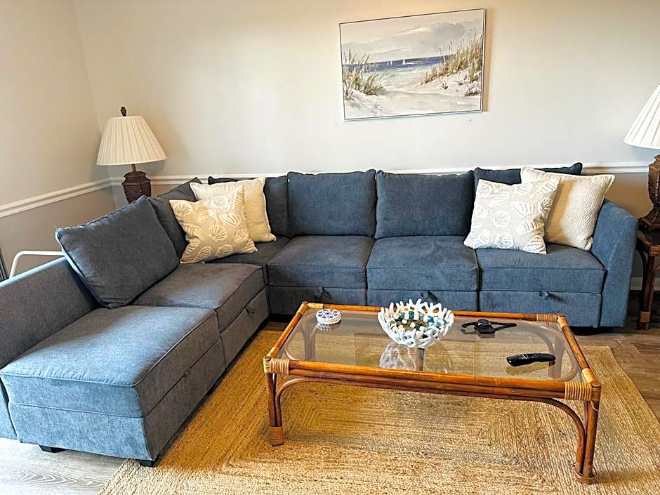 Condo at Happy Hour Tybee