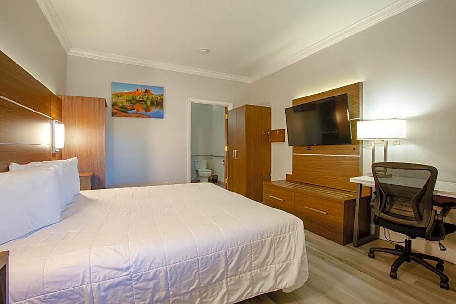 Wildflower Inn at Bell Rock