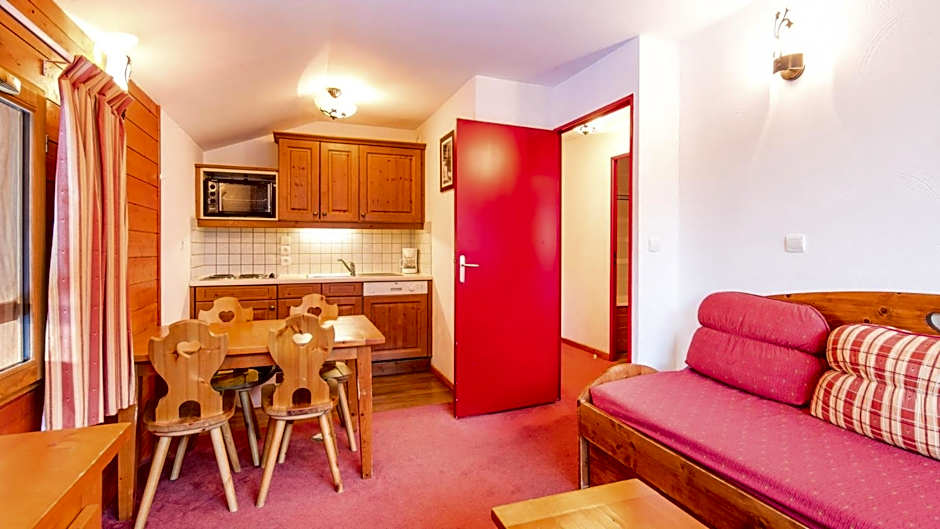 Vacancéole - Résidence Les Chalets de la Ramoure