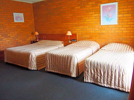 Economy Family Room