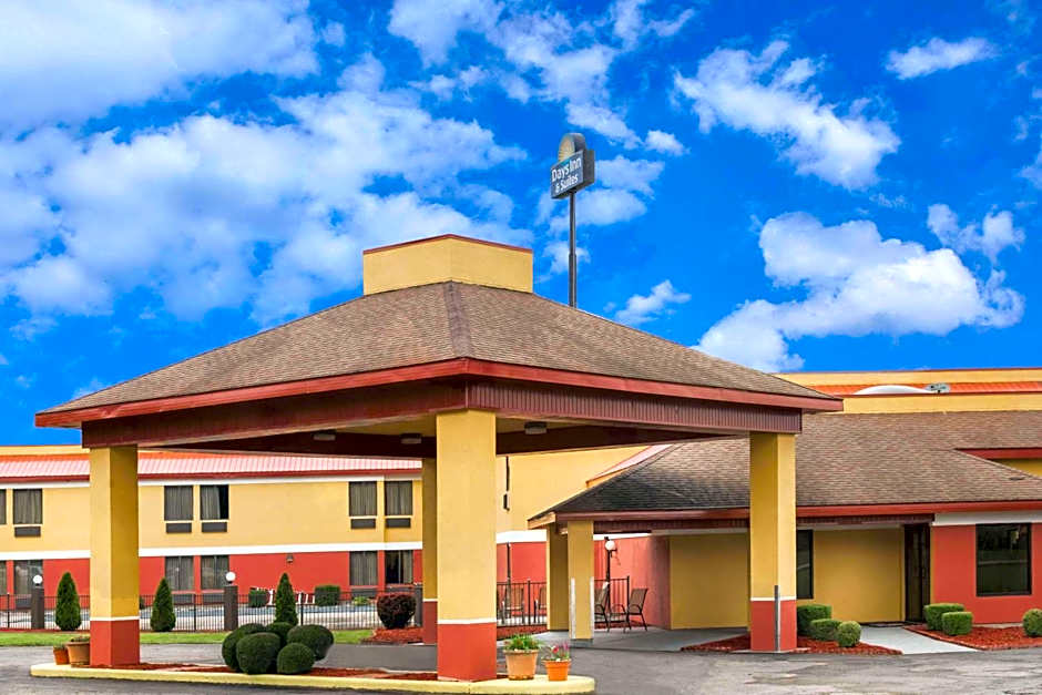 Photo 1 of 27 of Days Inn & Suites by Wyndham Casey