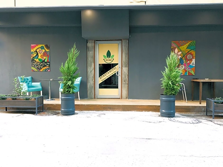 Gvar Apart Otel