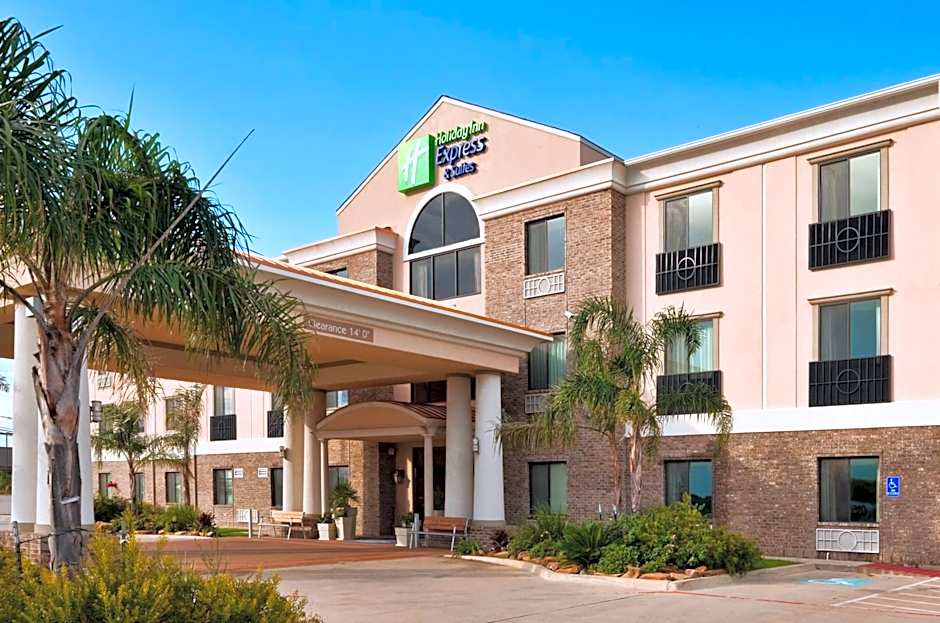 Holiday Inn Express Hotel and Suites Fairfield-North By IHG