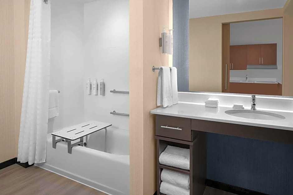 Homewood Suites by Hilton Charlotte Uptown First Ward