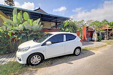 OYO Life 92838 Kost Ibu Surya