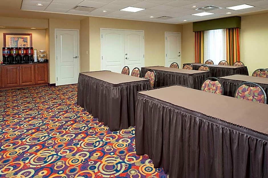 Hampton Inn By Hilton Macomb