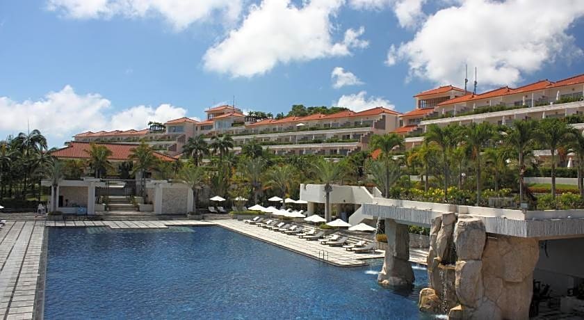 Kanucha Bay Hotel & Villas