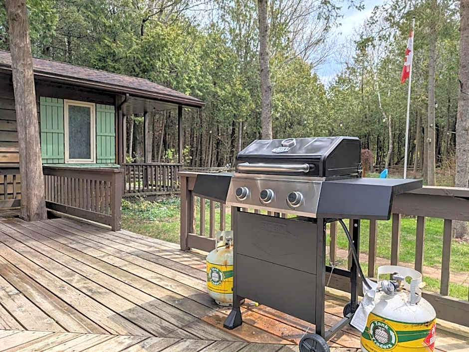 Evergreen Escape - Tobermory Chalet and Sauna