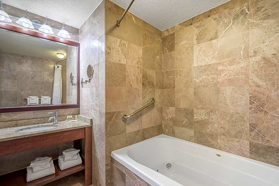 Holiday Inn Cape Cod - Hyannis By IHG
