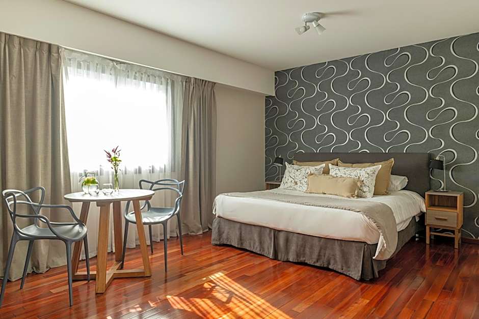 Argenta Tower Hotel & Suites