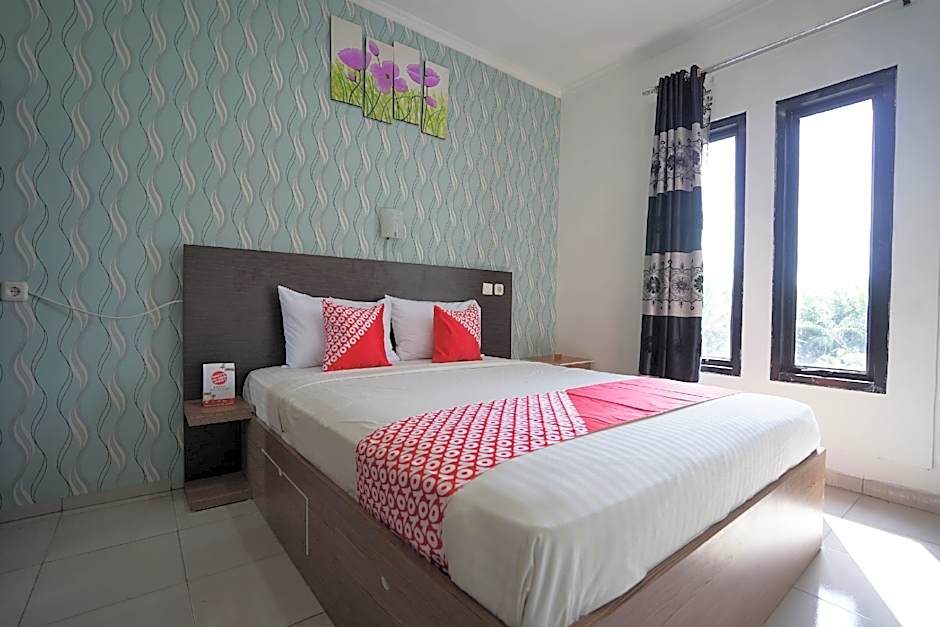 OYO 1266 Green Palm Kostel Syariah