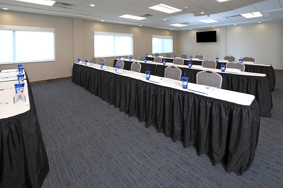 Holiday Inn Express & Suites Alpena - Downtown, an IHG Hotel
