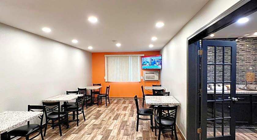 Super 8 by Wyndham Cedar Rapids