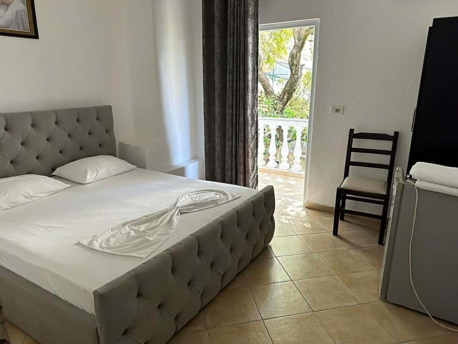 Hotel Rixhi