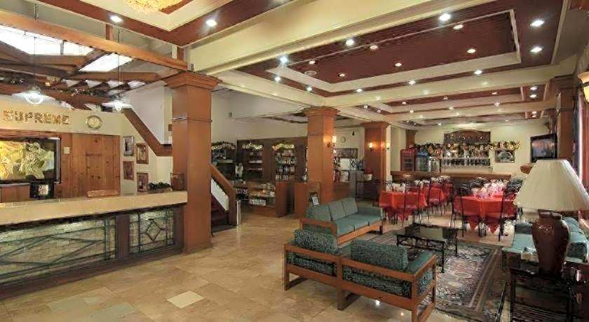 Hotel Supreme Convention Plaza