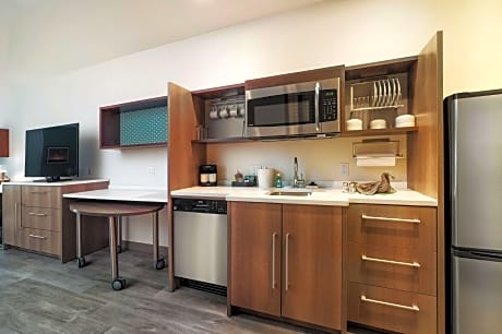 Studio Accessible Two Queen Beds