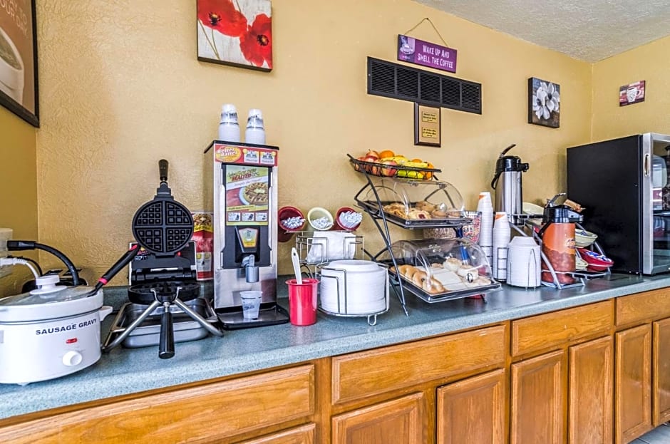 Econo Lodge Winfield