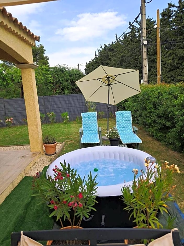 Chambre hôtes jacuzzi climatiseur provence