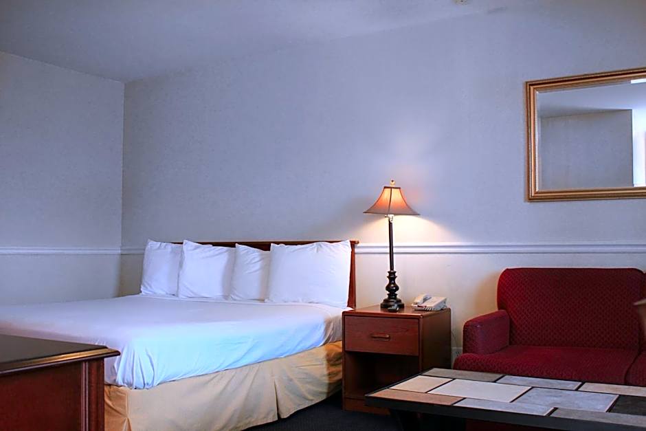 Rockford Alpine Inn & Suites