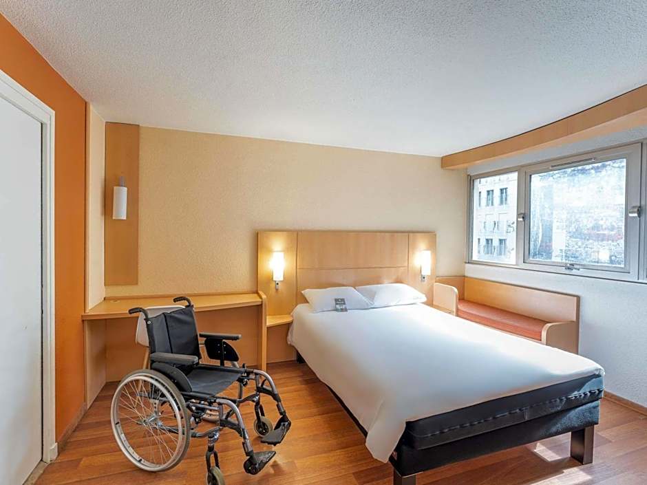 ibis Paris 17 Clichy-Batignolles Hotel