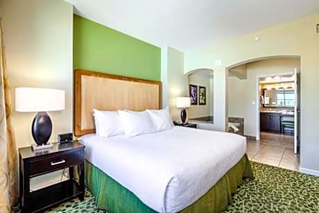 One Bedroom Family Suite, Pool View