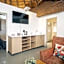 Sefapane Lodge and Safaris