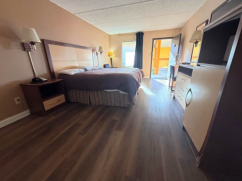 Camilla Inn & Suites
