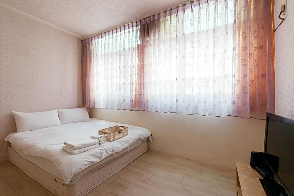 LOVE I Taichung Hostel
