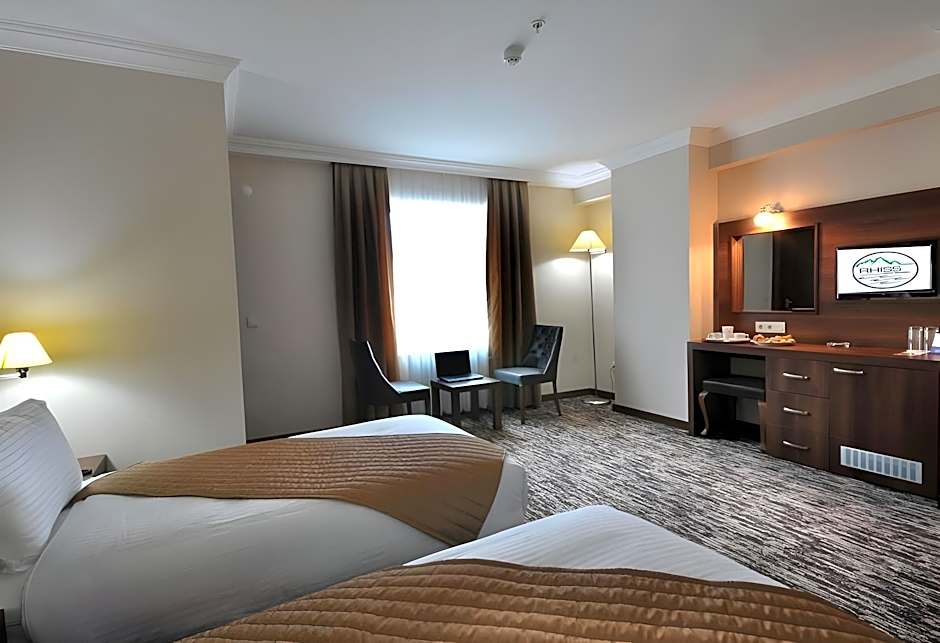 Rhiss Hotel Bostanci