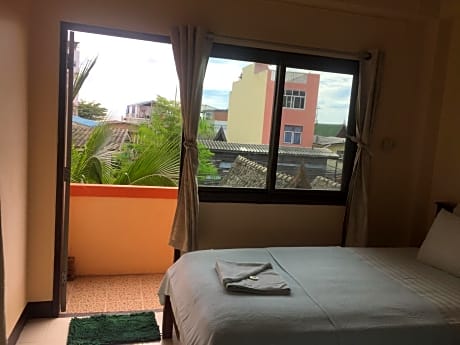 Economy Double or Twin Room with Fan and Shared Bathroom