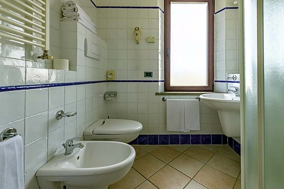 Photo 1 of 3 of Triple Room