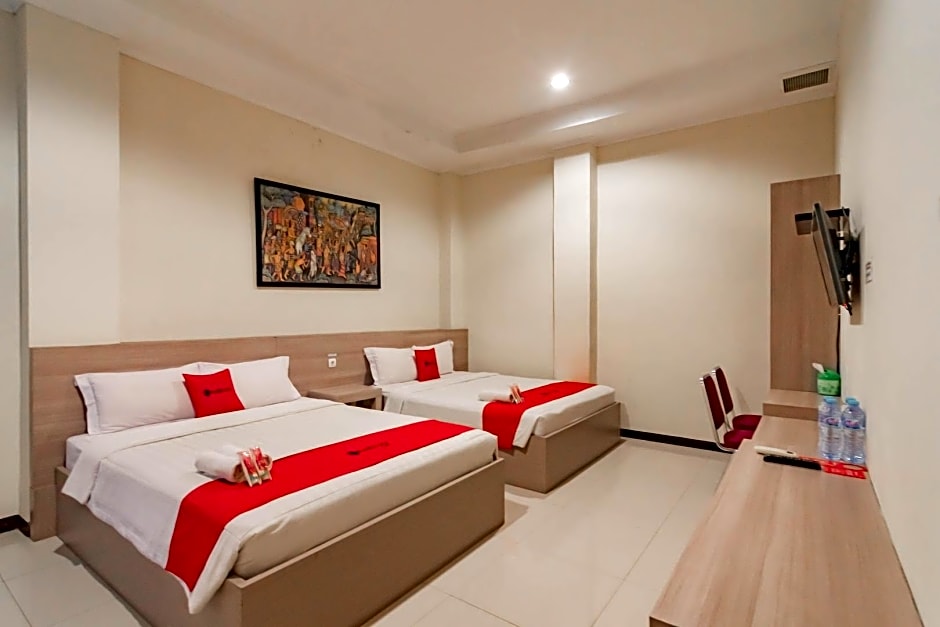 RedDoorz near Lembang Park & Zoo 2