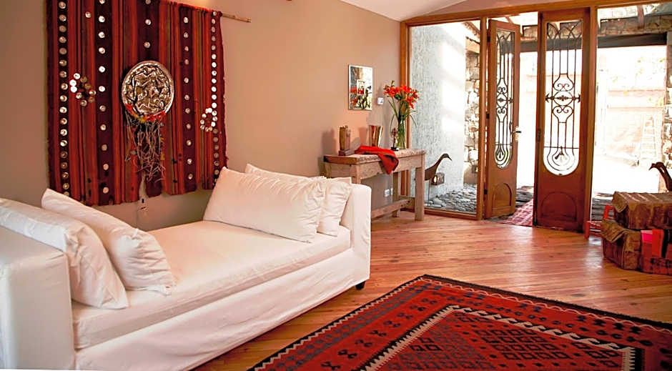 Kkala Boutique Hotel