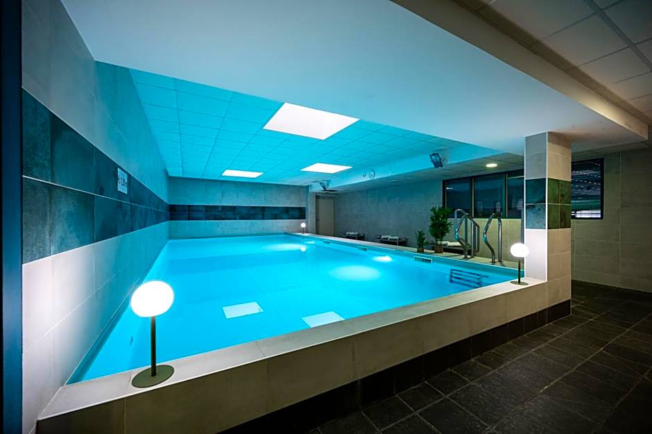 Nemea Appart Hotel Quai Victor Tours Centre