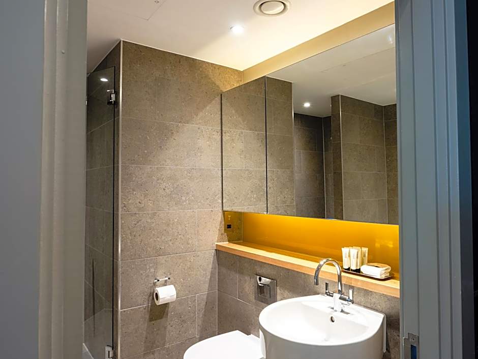 Apex City of Bath Hotel