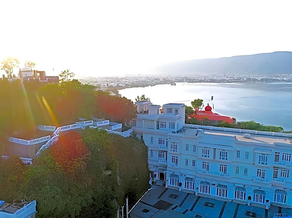 Hotel Merwara Estate