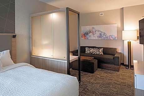 Suite, Multiple Beds (Mobility Accessible, Tub) (2 Queen Beds and 1 Double Sofa Bed)