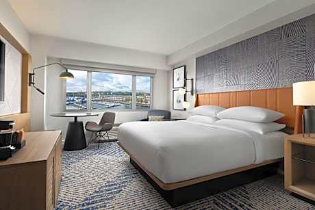 Sheraton Erie Bayfront Hotel