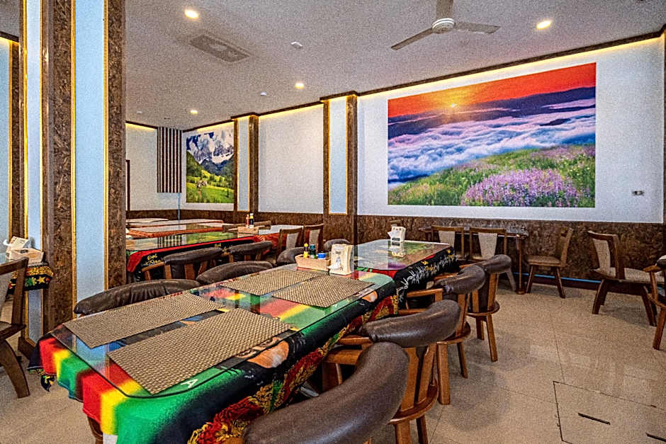 Santi White House Patong