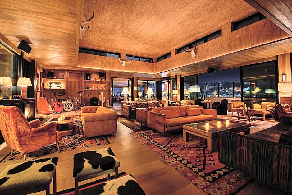 Hollywood Volume, a Tribute Portfolio Hotel