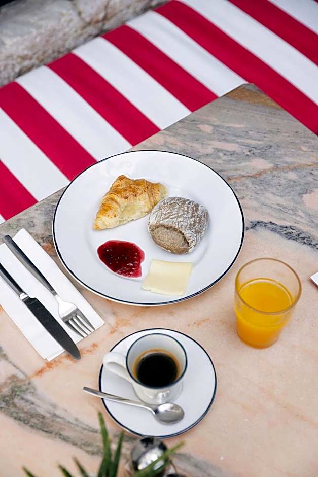 Esqina Cosmopolitan Lodge