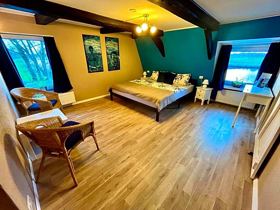 Photo 1 of 4 of Double Room