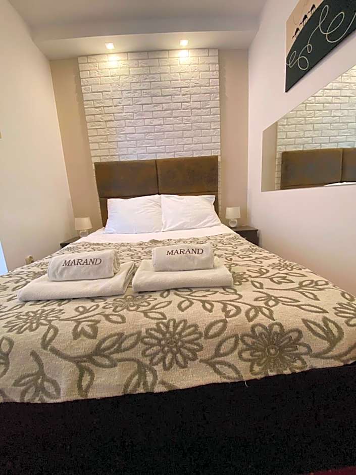 Hotel Marand