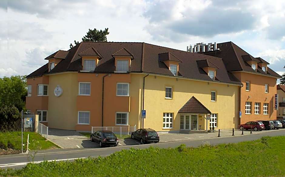 Hotel Tulipan Pruhonice