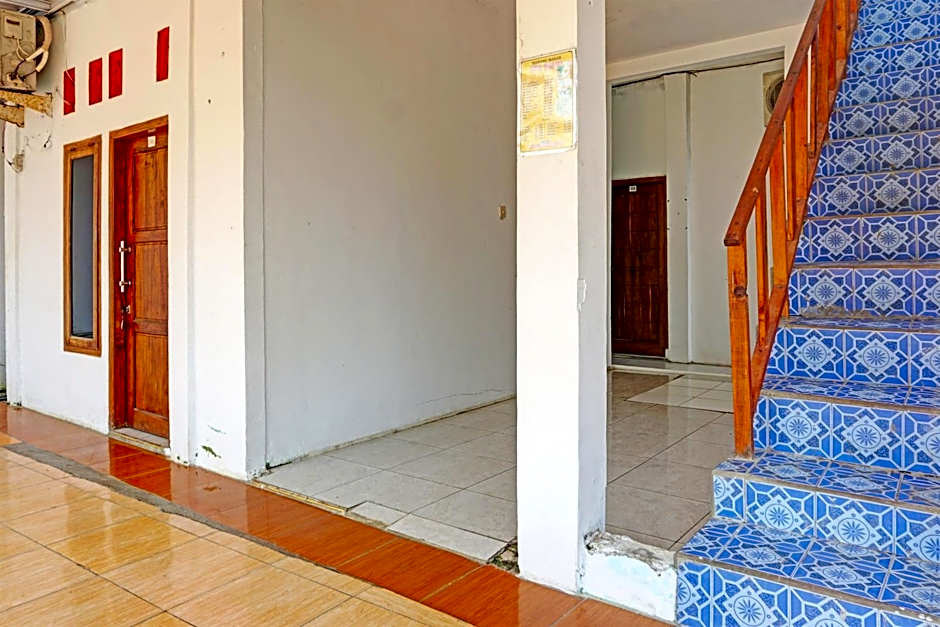 OYO Life 92021 Dua Putra Homestay Klayar